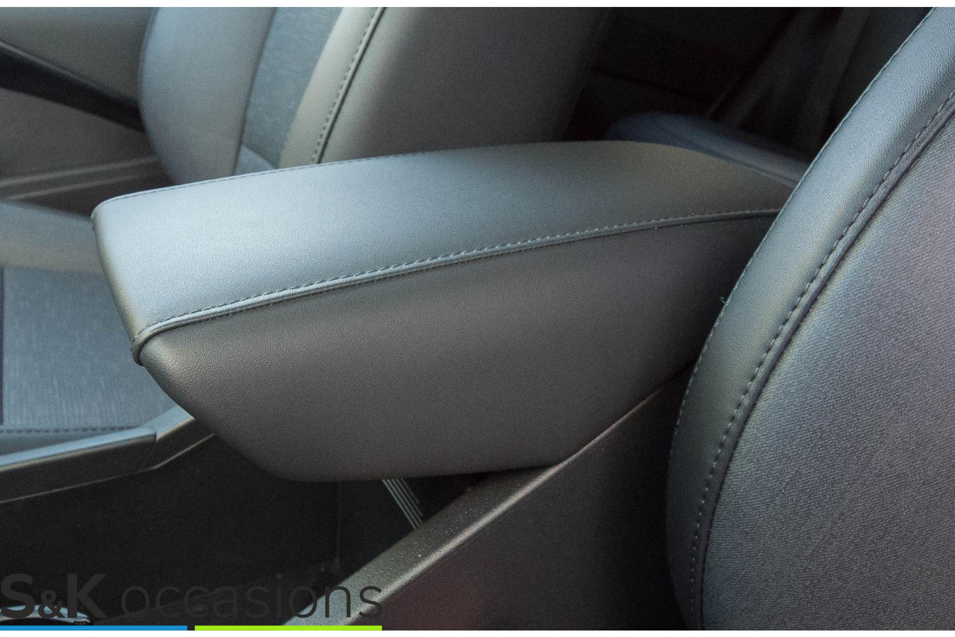 
Kia Niro EV ExecutiveLine 64.8 kWh Leder 18.000km vol									