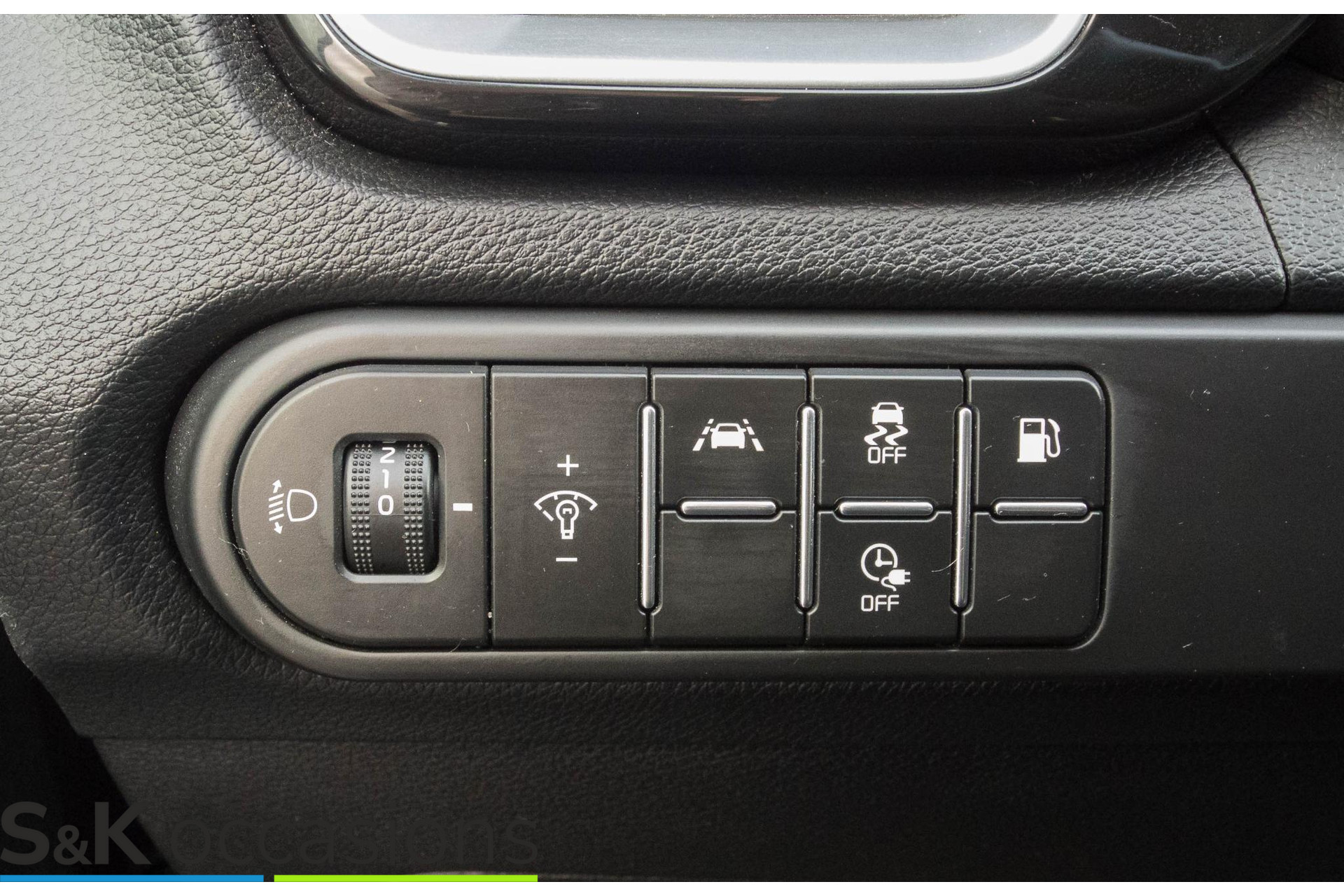 
								Kia Ceed Sportswagon 1.6 GDI PHEV 100% dealer onderhouden trekhaak vol									