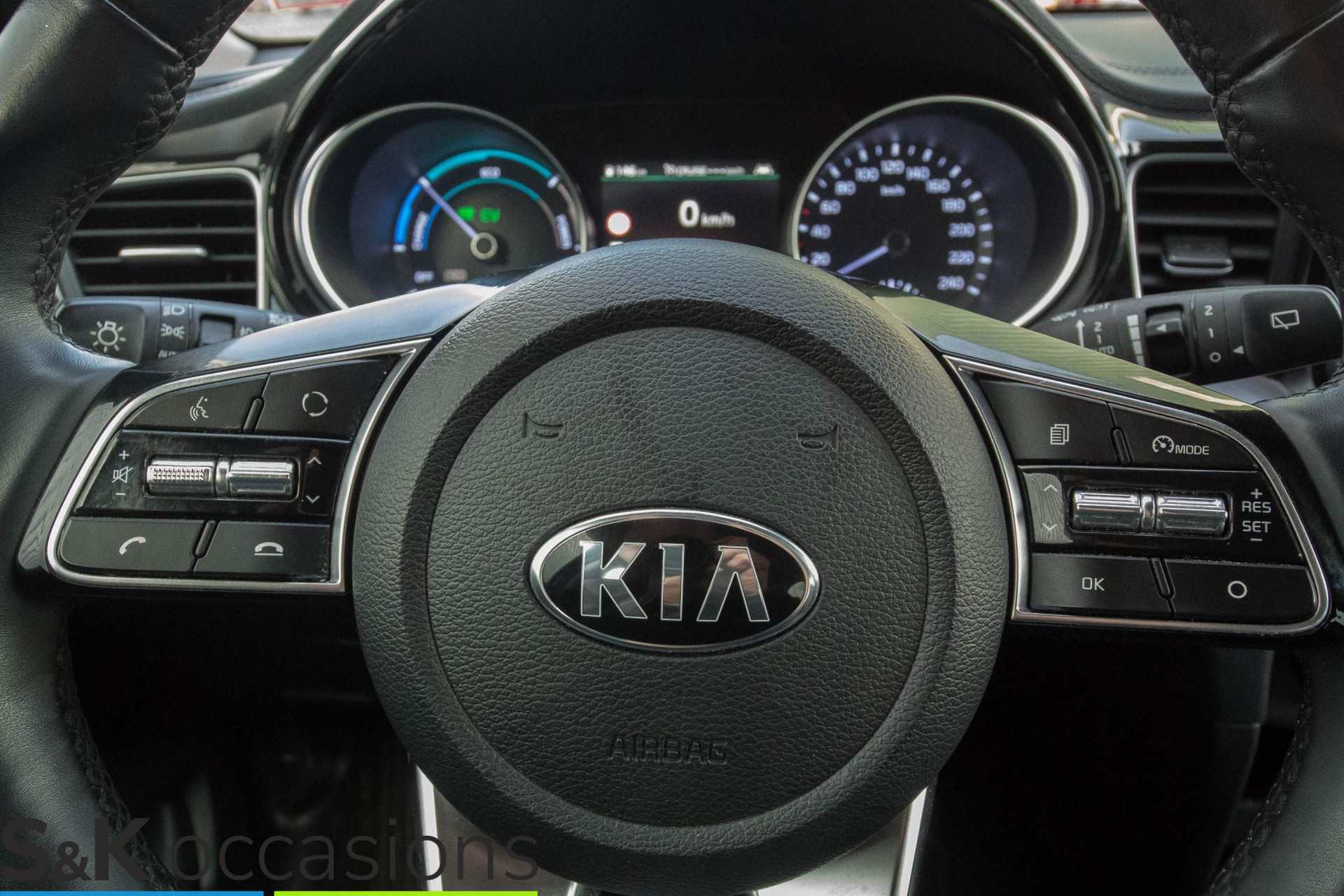 
								Kia Ceed Sportswagon 1.6 GDI PHEV 100% dealer onderhouden trekhaak vol									