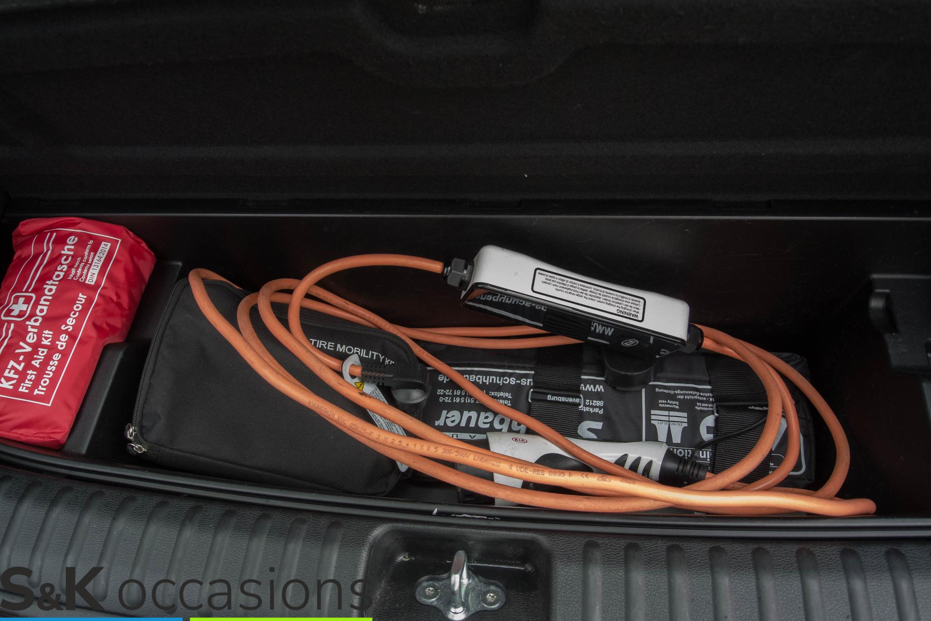 
								Kia Ceed Sportswagon 1.6 GDI PHEV 100% dealer onderhouden vol									
