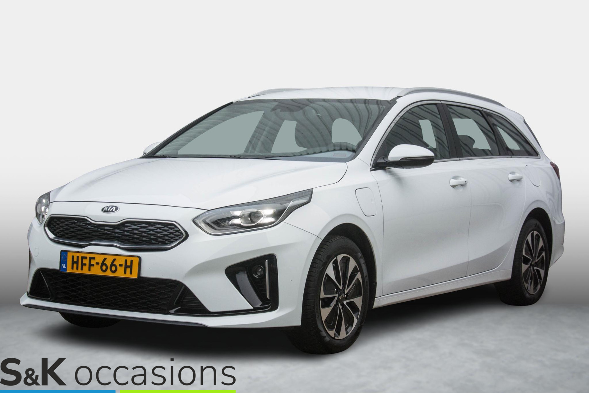 
								Kia Ceed Sportswagon 1.6 GDI PHEV 100% dealer onderhouden vol									