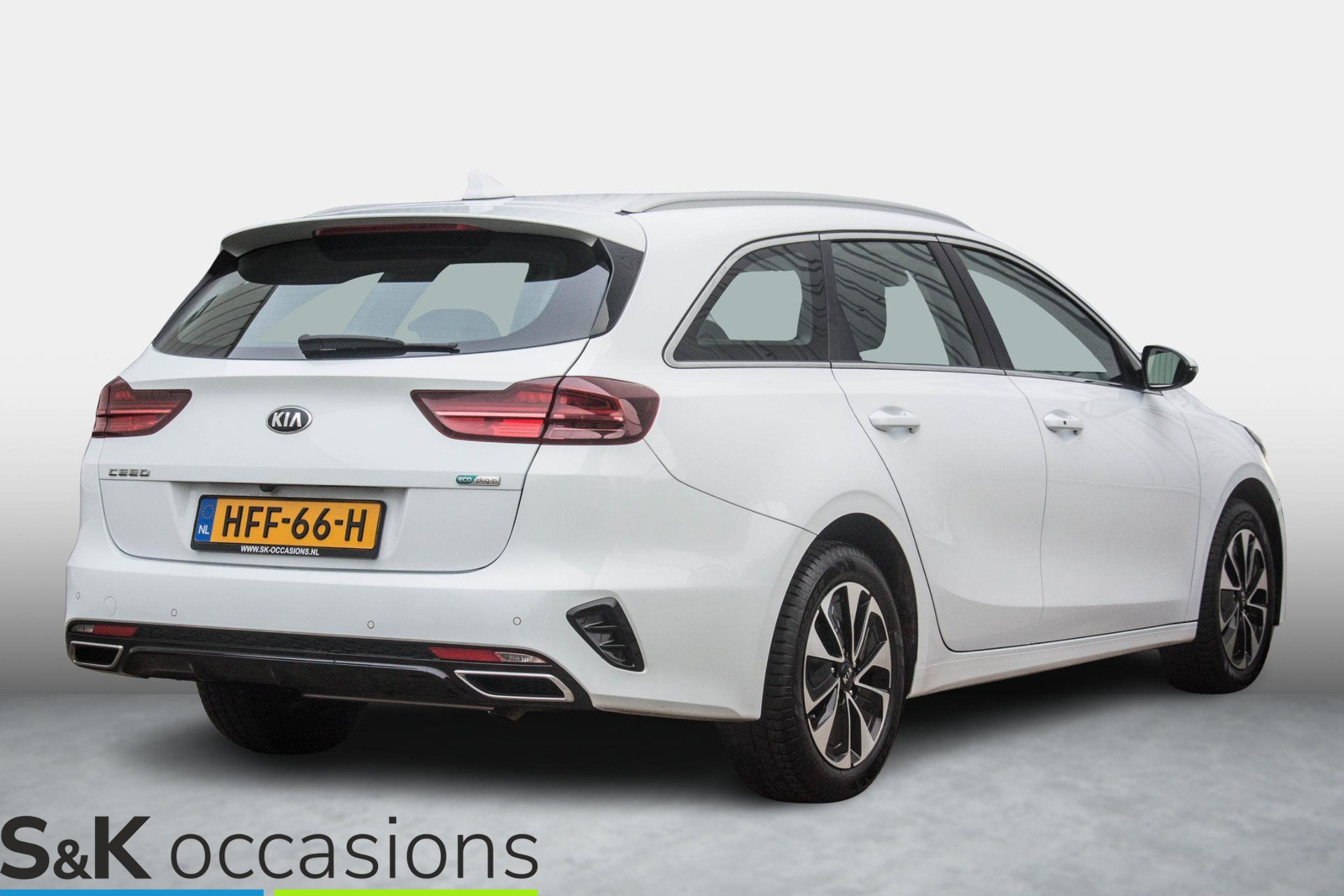 
								Kia Ceed Sportswagon 1.6 GDI PHEV 100% dealer onderhouden vol									