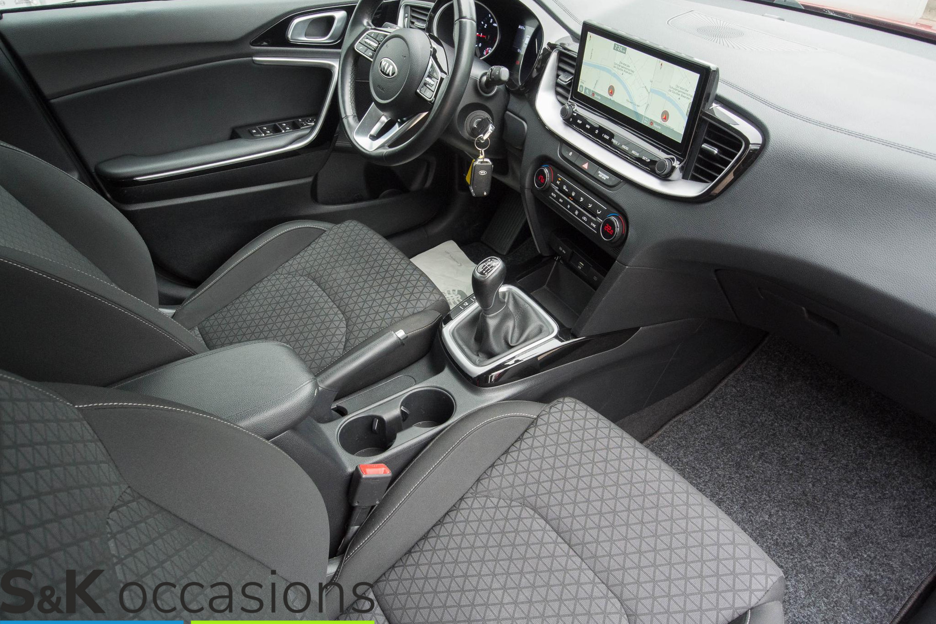 
Kia Ceed 1.0 T-GDi DynamicLine Cruise PDC NAVI vol									