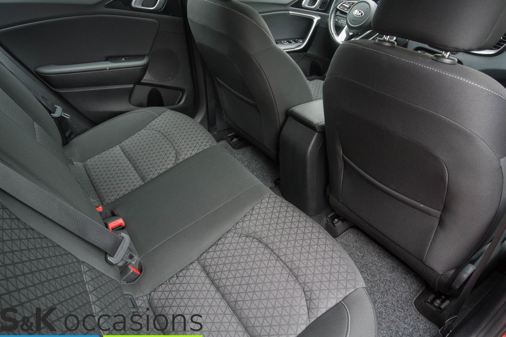 
Kia Ceed 1.0 T-GDi DynamicLine Cruise PDC NAVI vol									