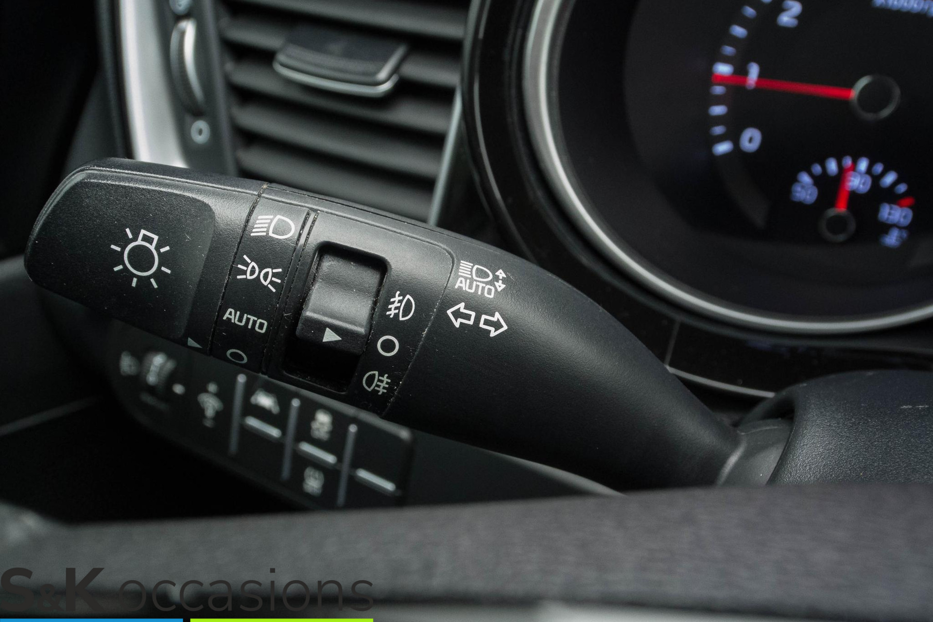 
Kia Ceed 1.0 T-GDi DynamicLine Cruise PDC NAVI vol									