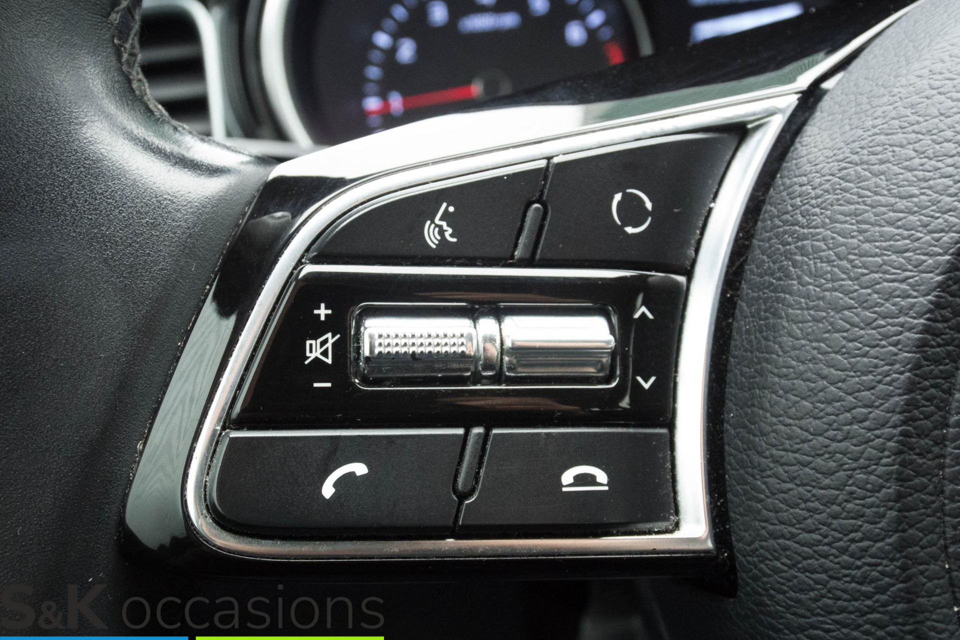 
Kia Ceed 1.0 T-GDi DynamicLine Cruise PDC NAVI vol									