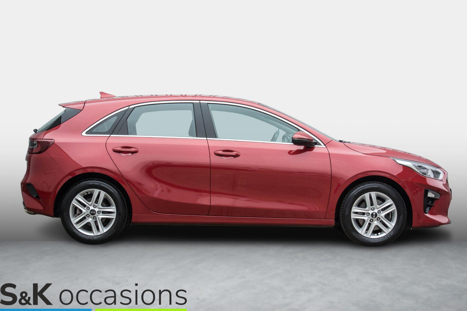 
Kia Ceed 1.0 T-GDi DynamicLine Cruise PDC NAVI vol									