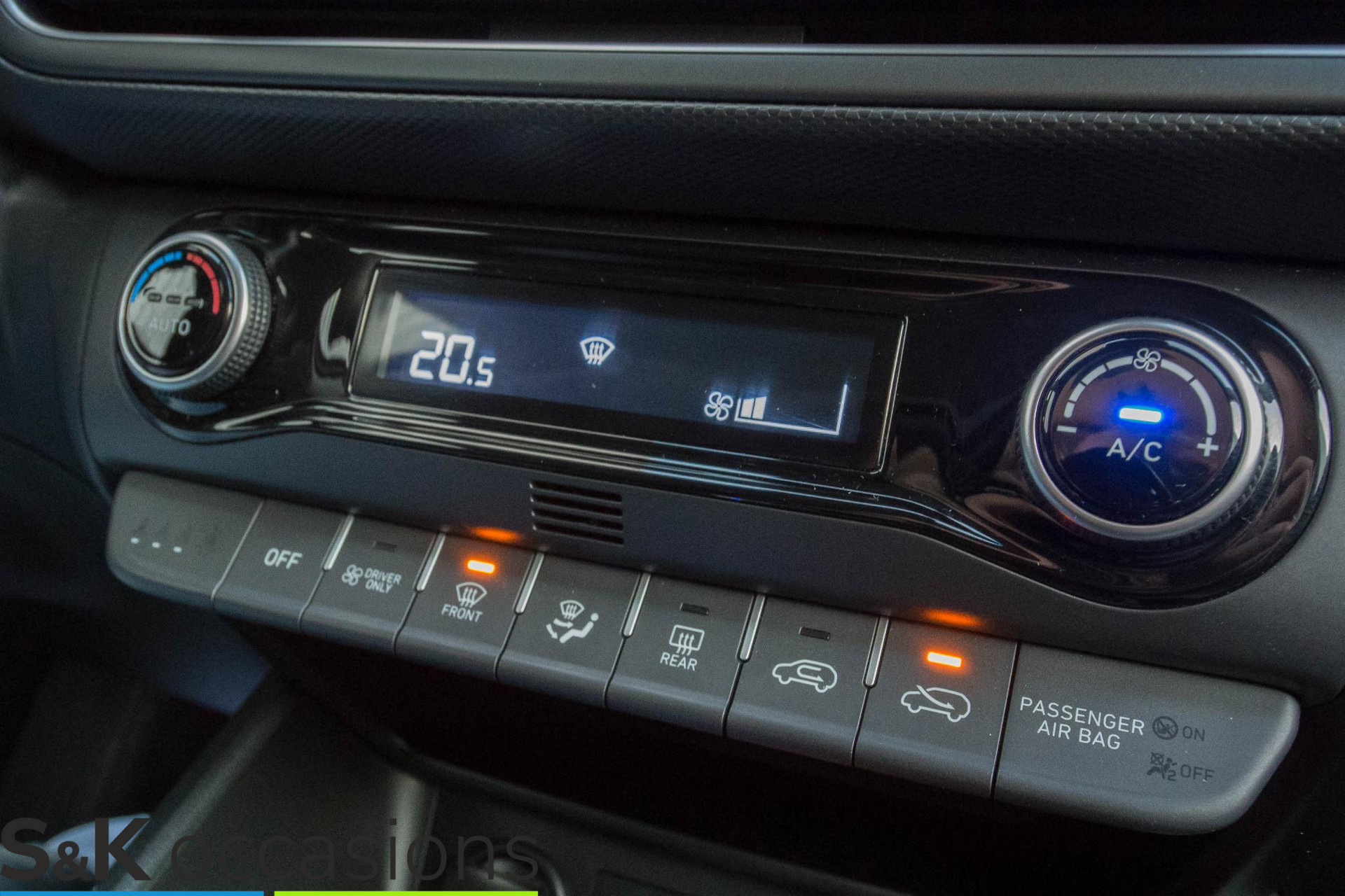 
Hyundai KONA 1.6 GDI HEV Premium NAVI HeadUp Leder vol									