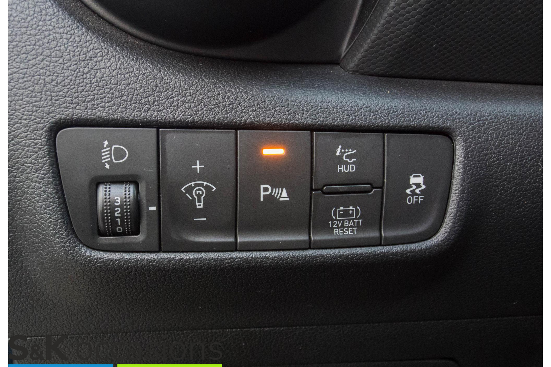 
Hyundai KONA 1.6 GDI HEV Premium NAVI HeadUp Leder vol									