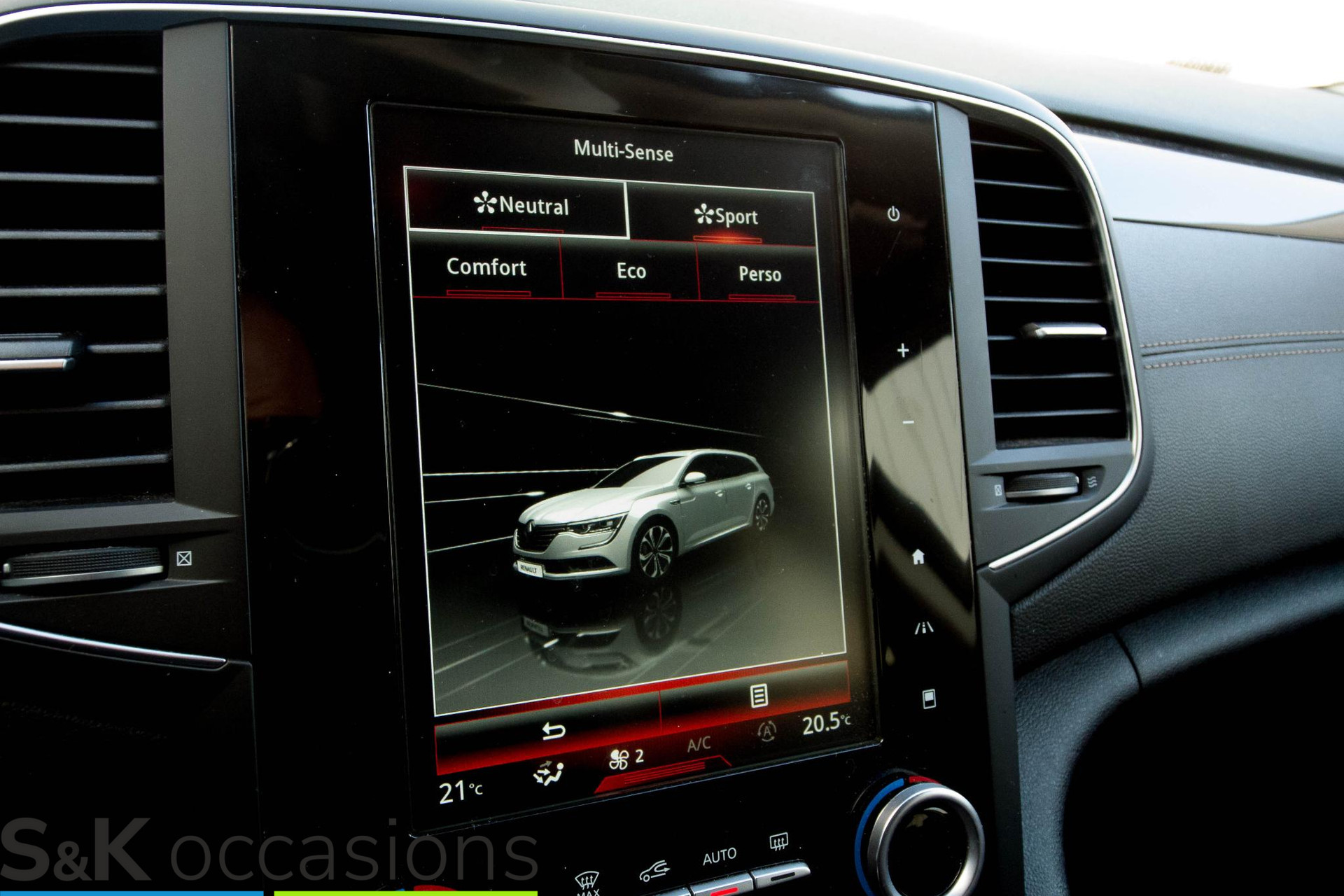 
								Renault Talisman Estate 1.6 TCe Intens NAVI 4Control BOSEsound vol									