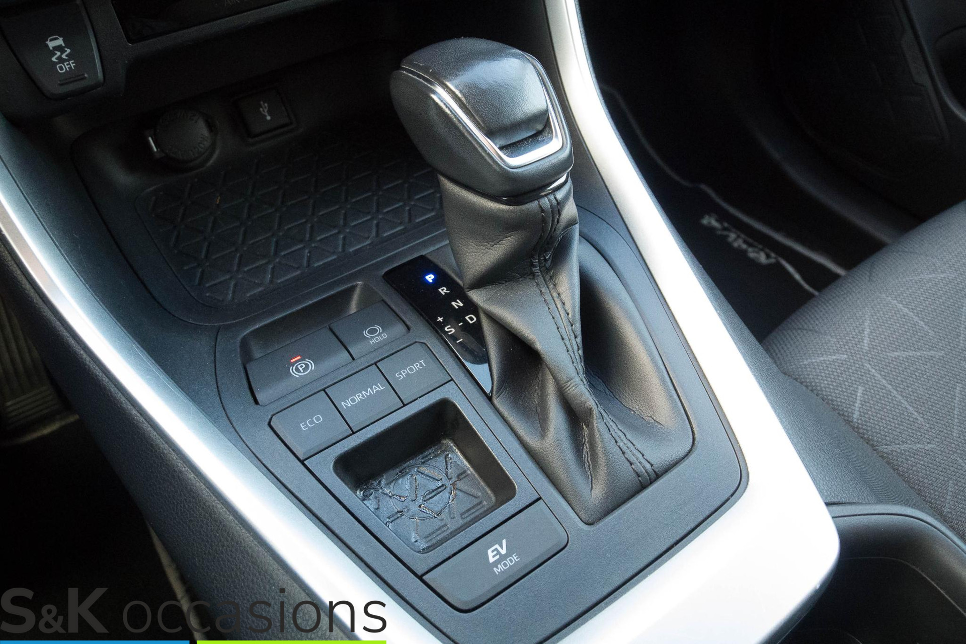 
Toyota RAV4 2.5 Hybrid Dynamic 10 Jaar Garantie vol									