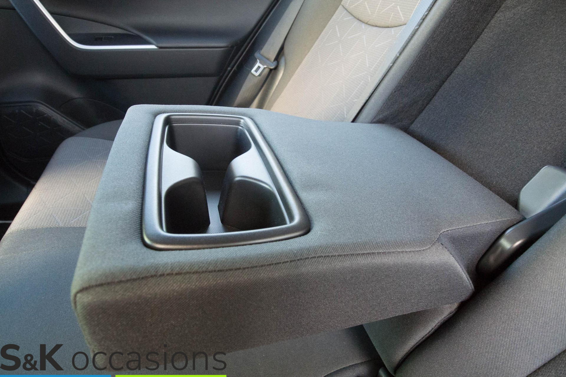 
Toyota RAV4 2.5 Hybrid Dynamic 10 Jaar Garantie vol									