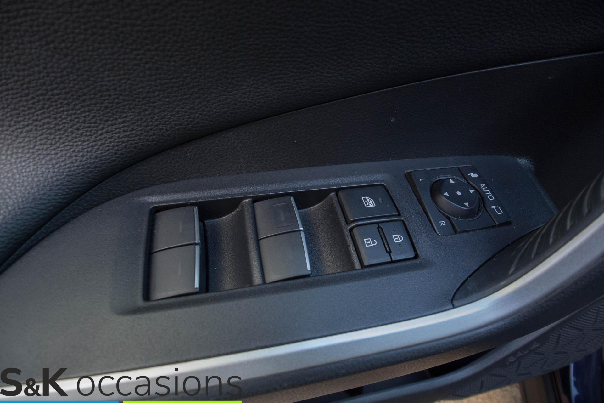 
Toyota RAV4 2.5 Hybrid Dynamic 10 Jaar Garantie vol									