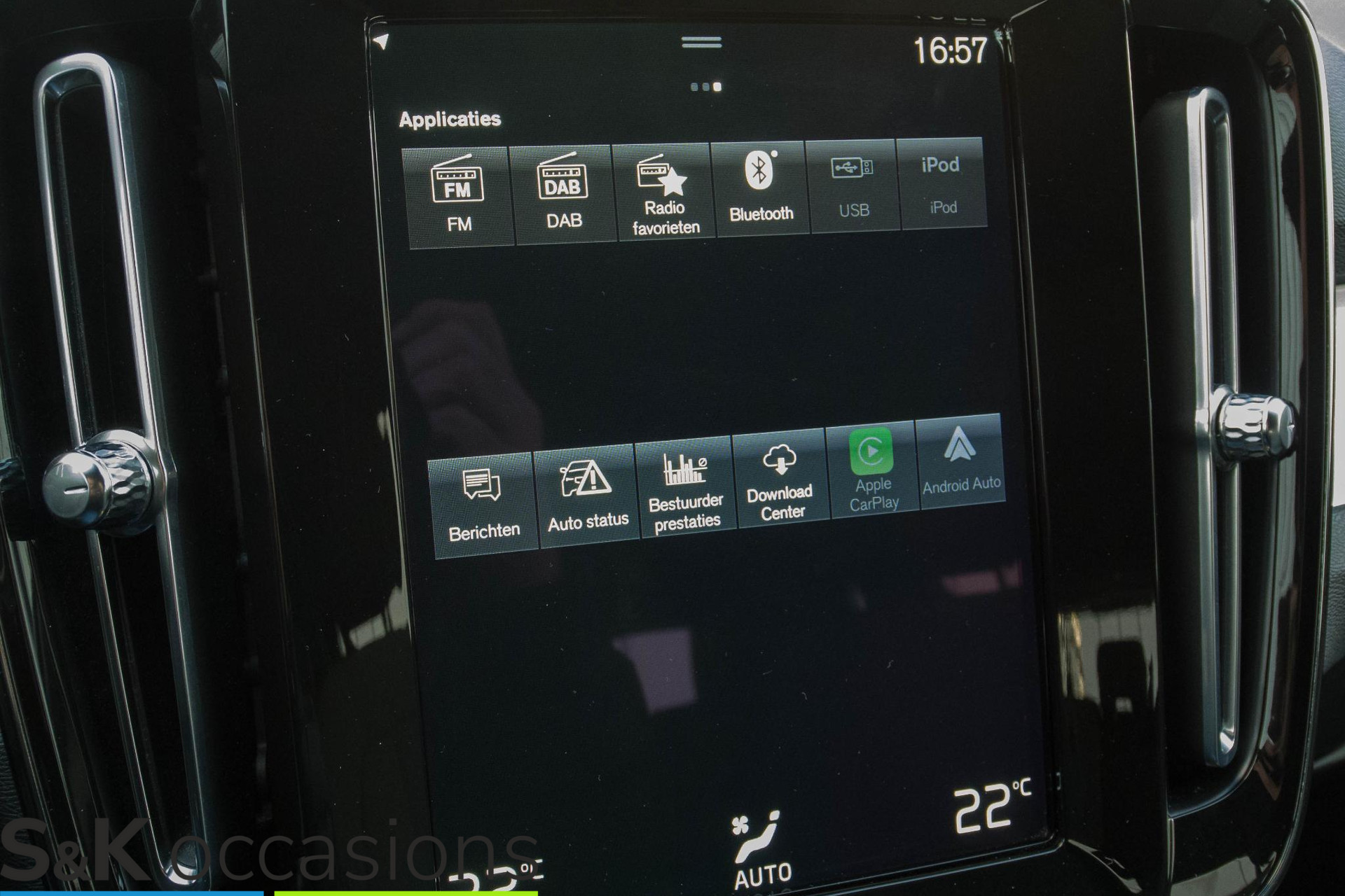 
								Volvo XC40 1.5 T4 Recharge Inscription PANO vol									