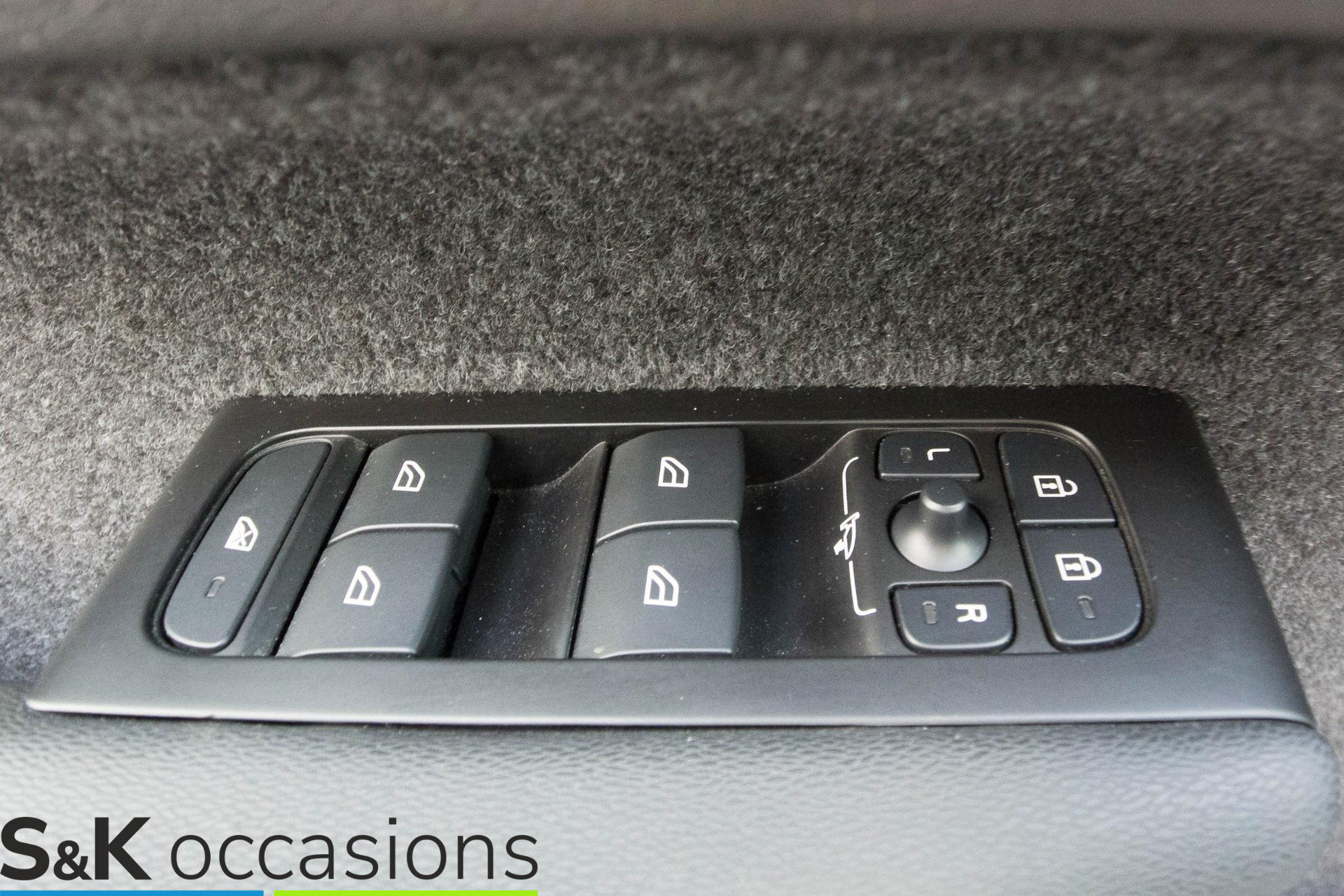 
								Volvo XC40 1.5 T4 Recharge Inscription PANO vol									