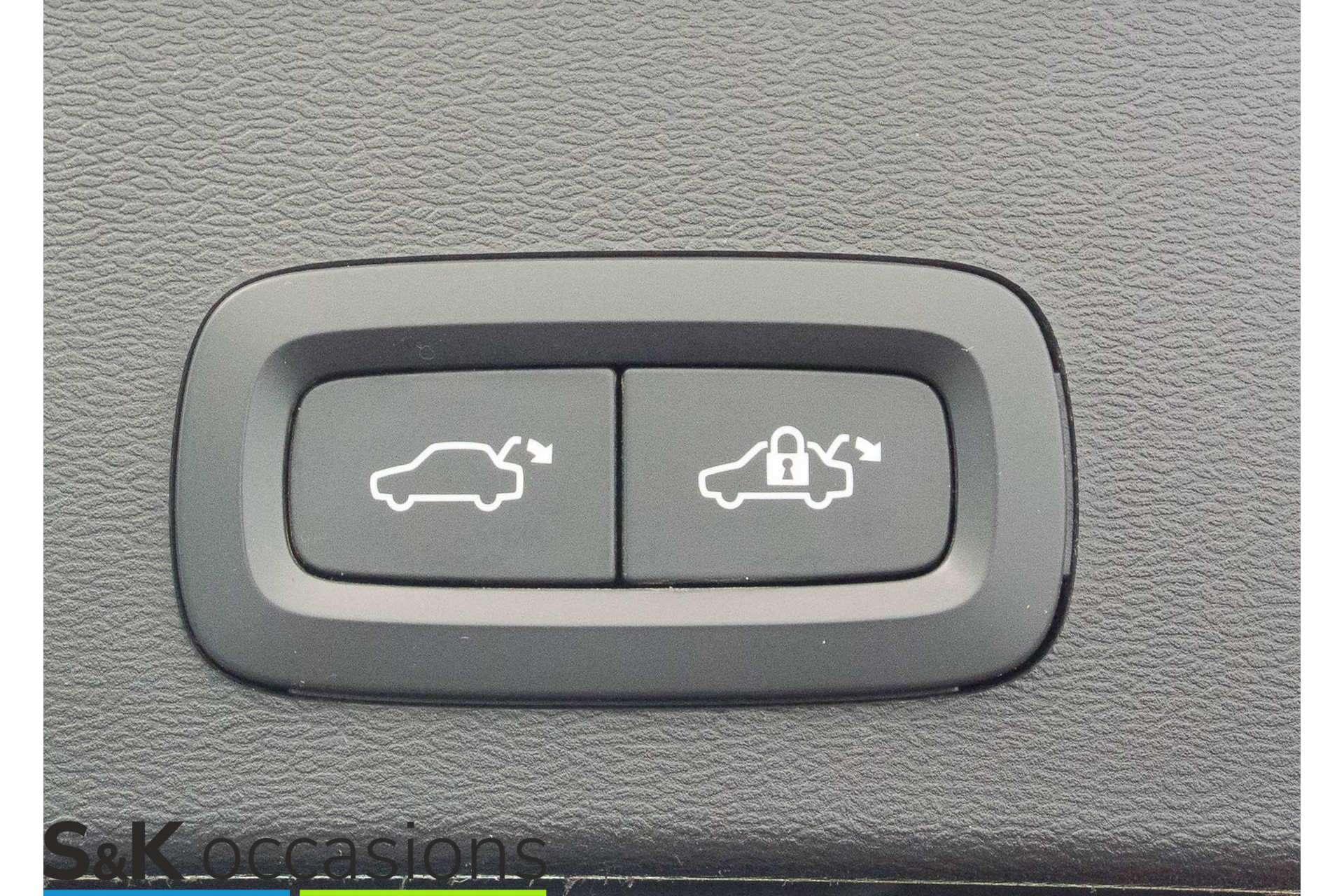 
								Volvo XC40 1.5 T4 Recharge Inscription PANO vol									