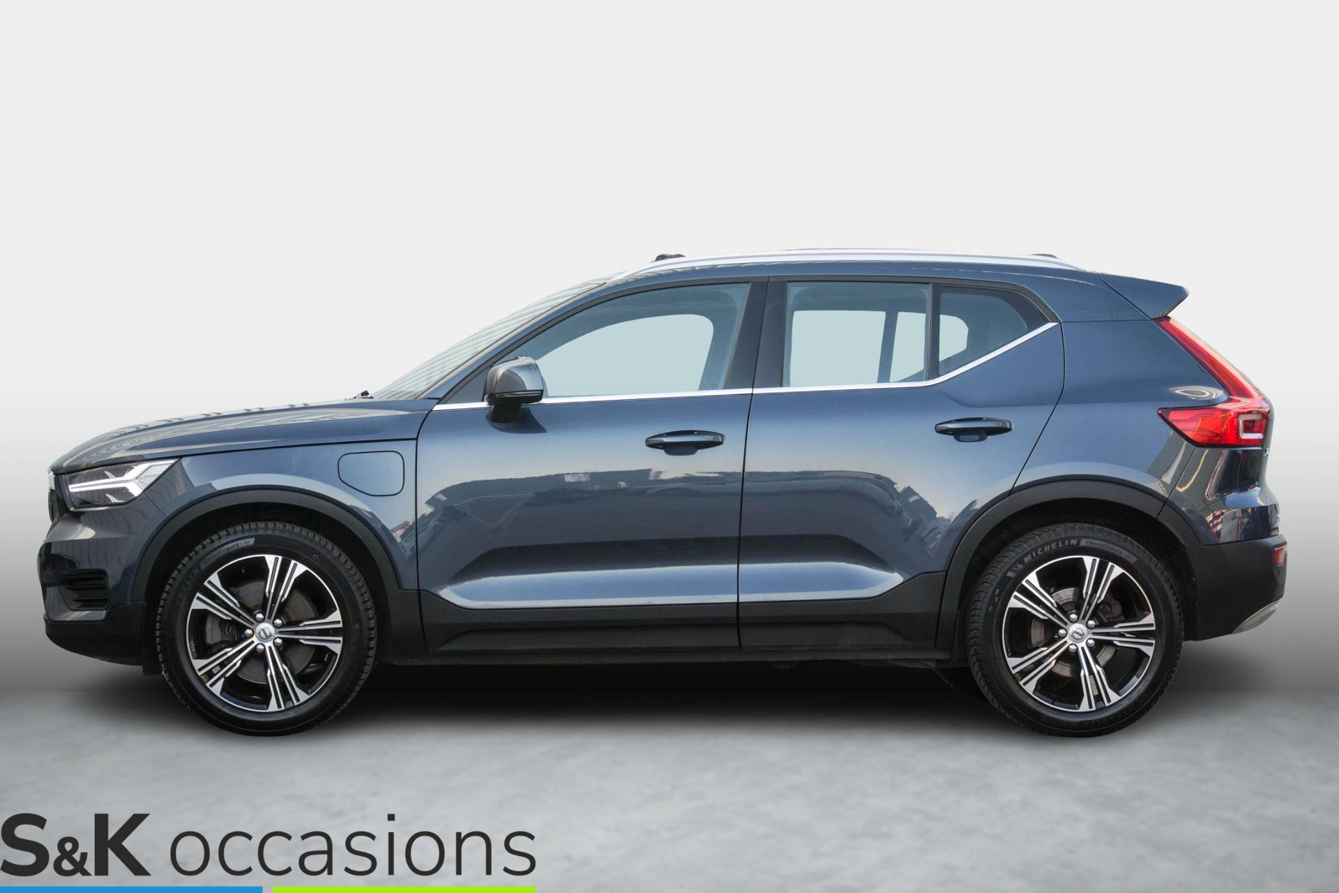 
								Volvo XC40 1.5 T4 Recharge Inscription PANO vol									