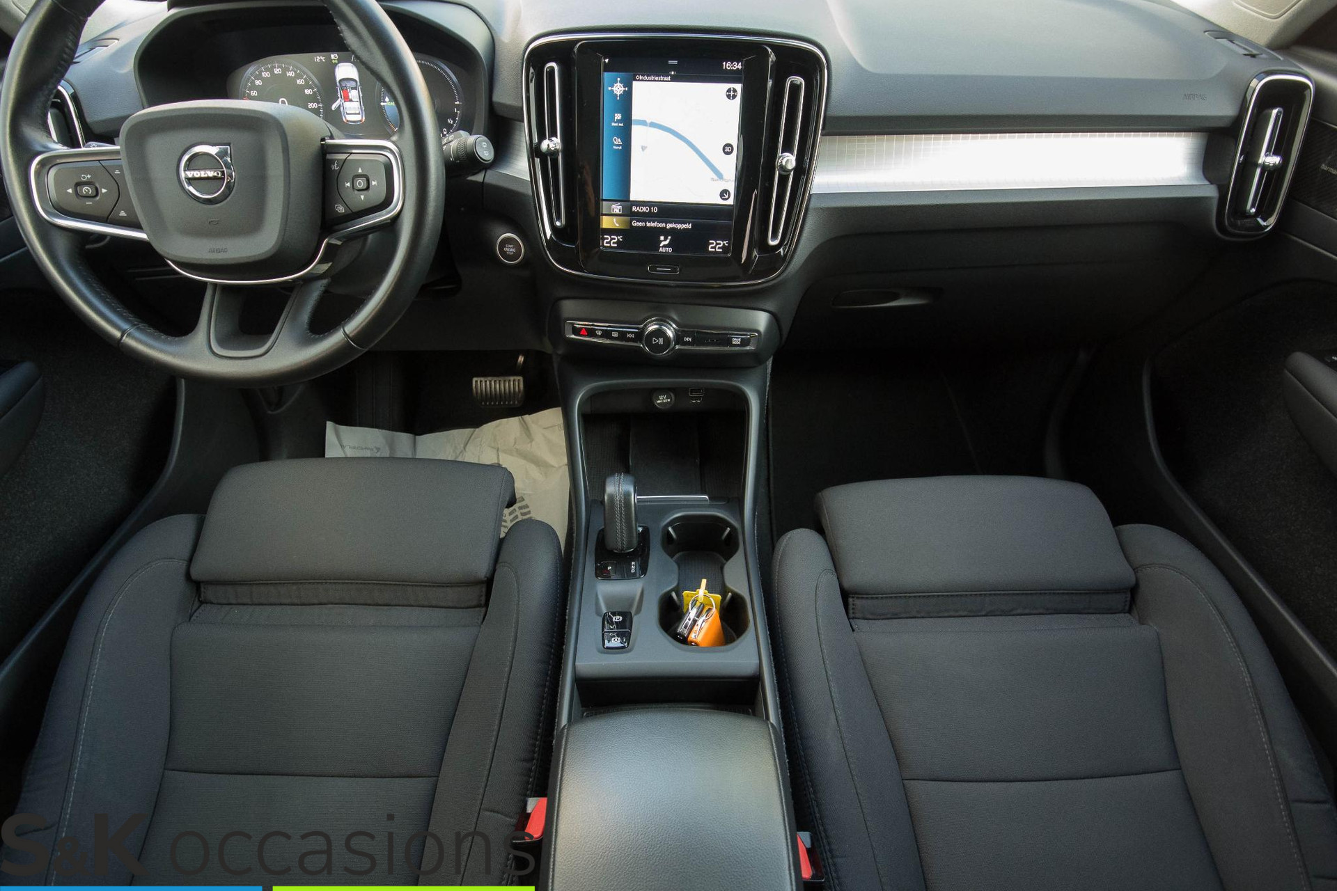 
Volvo XC40 1.5 T5 Recharge Inscription Pano 360 Harman sound vol									