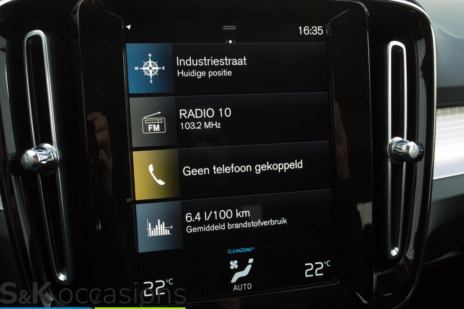 
Volvo XC40 1.5 T5 Recharge Inscription Pano 360 Harman sound vol									