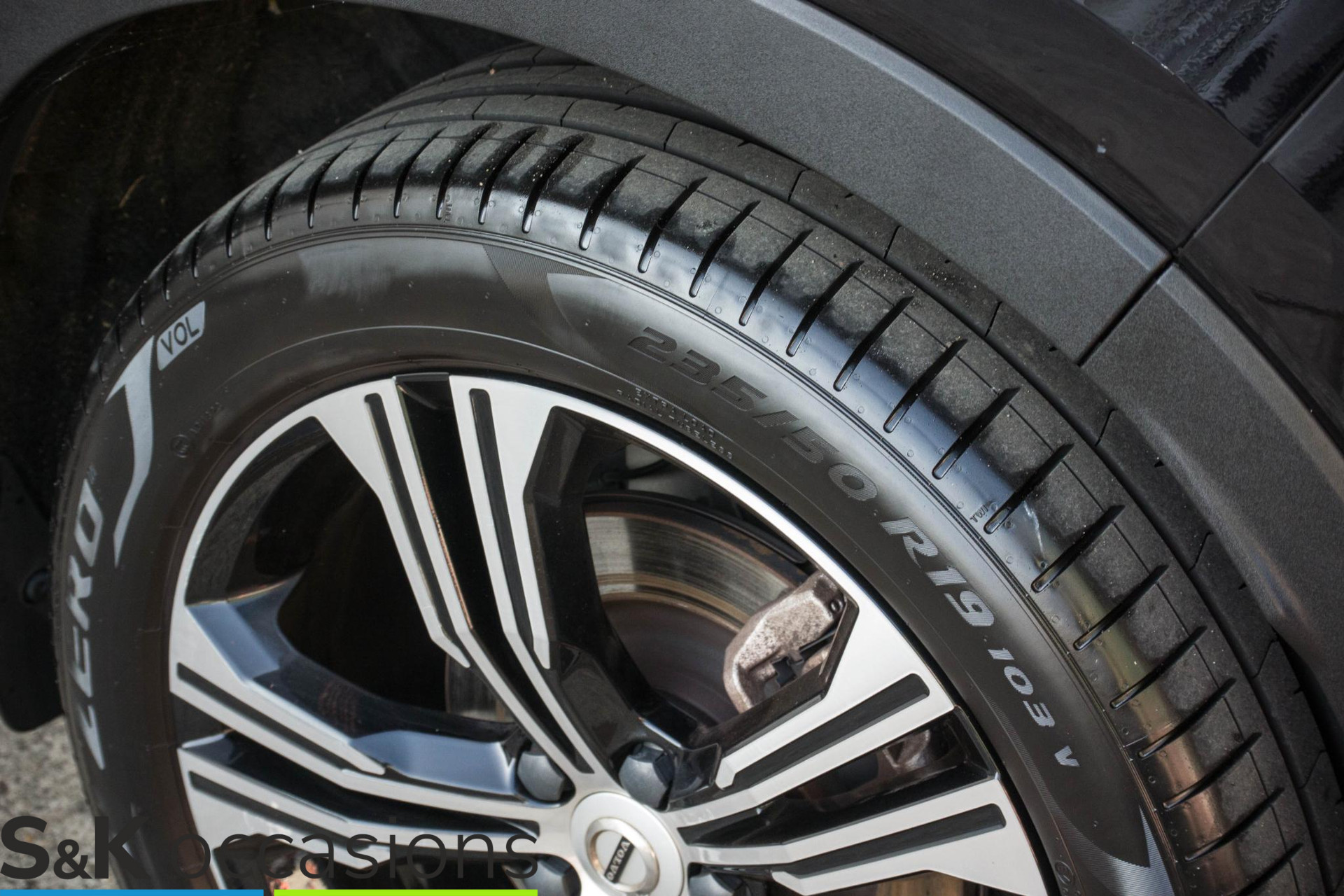 
Volvo XC40 1.5 T5 Recharge Inscription Pano 360 Harman sound vol									