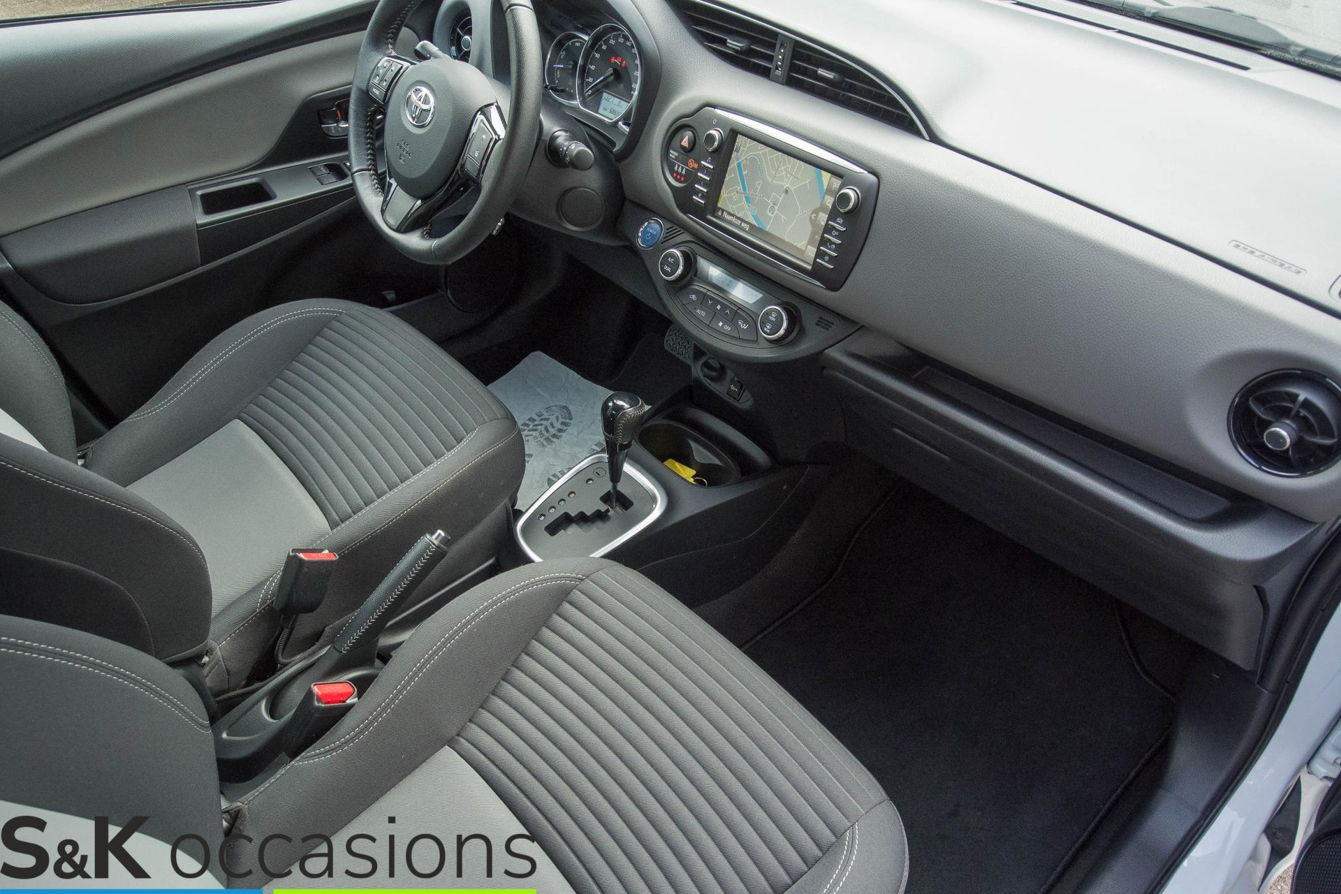 
Toyota Yaris 1.5 Hybrid Dynamic 10 Jaar Garantie vol									