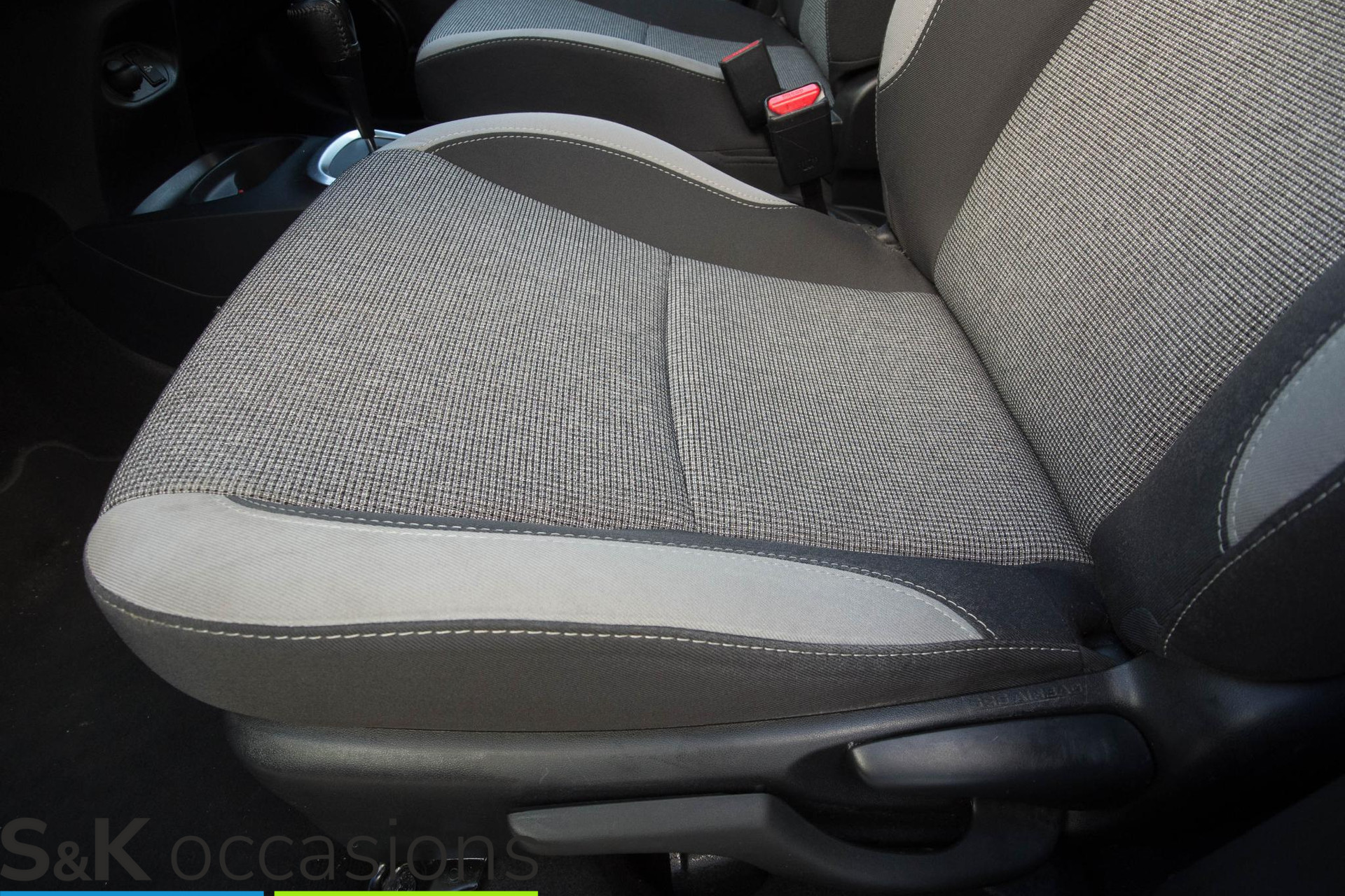 
								Toyota Yaris 1.5 Hybrid Dynamic NAVI Cruise PDC+Camera vol									