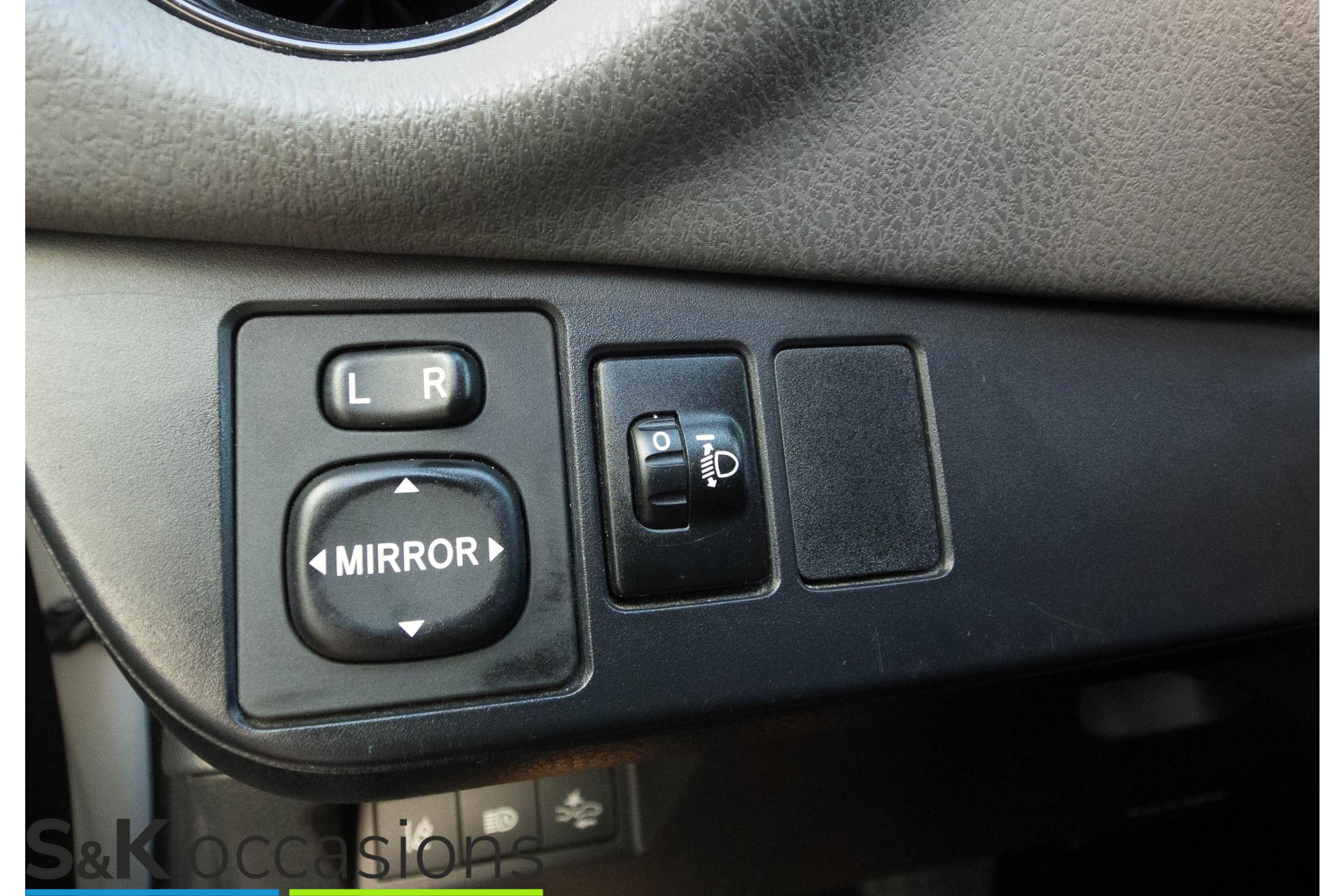 
								Toyota Yaris 1.5 Hybrid Dynamic NAVI Cruise PDC+Camera vol									