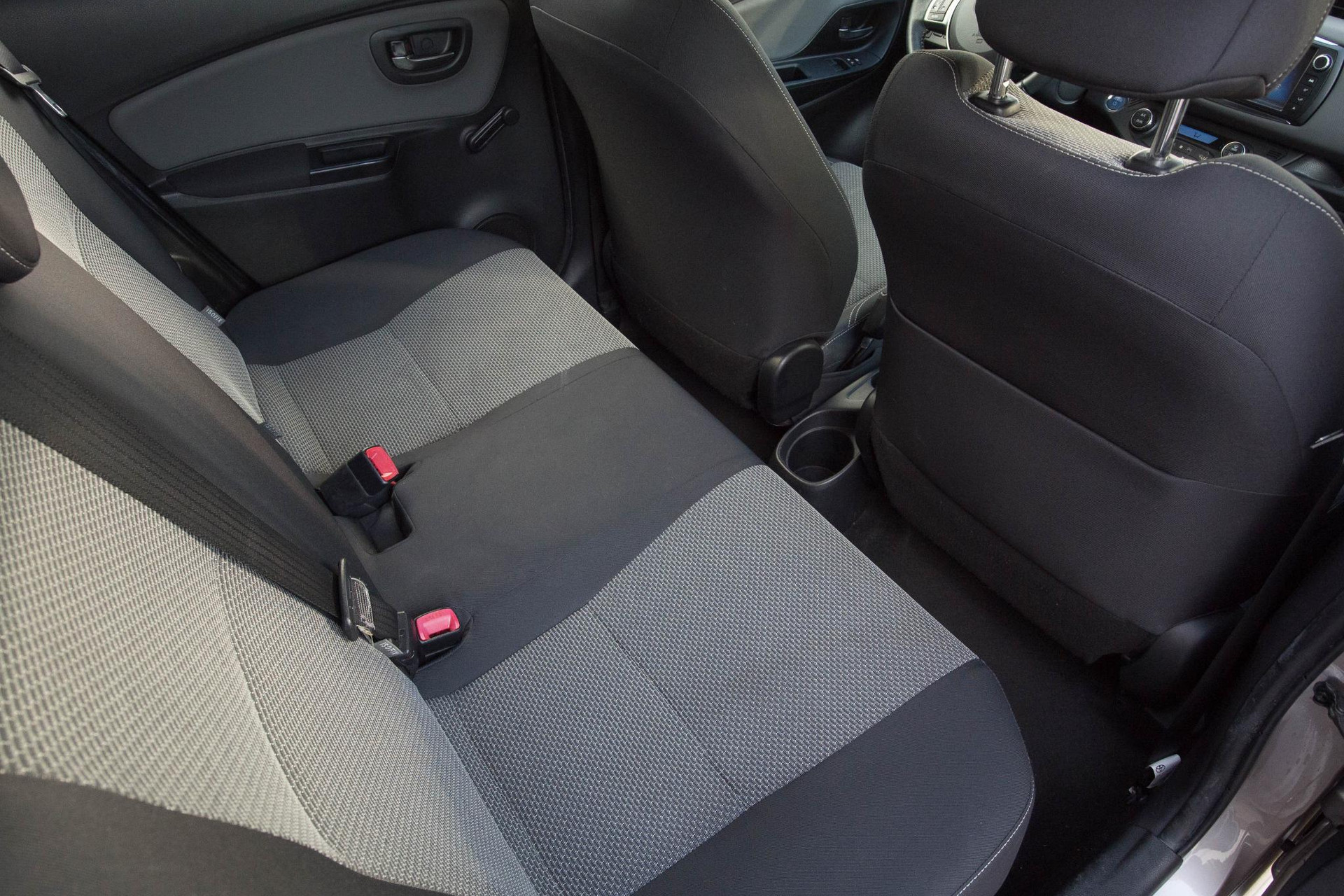 
								Toyota Yaris 1.5 Hybrid Comfort vol									