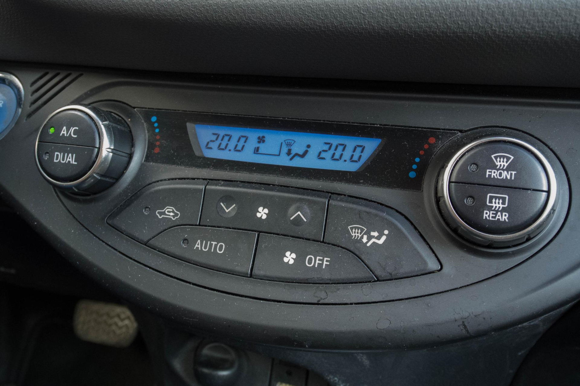
								Toyota Yaris 1.5 Hybrid Comfort vol									