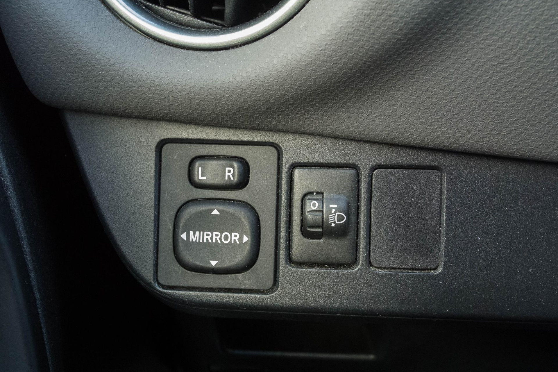 
								Toyota Yaris 1.5 Hybrid Comfort vol									