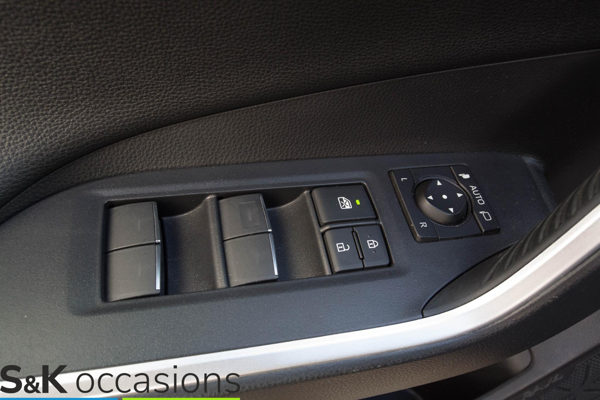 
								Toyota RAV4 2.5 Hybrid AWD 10 Jaar Garantie vol									