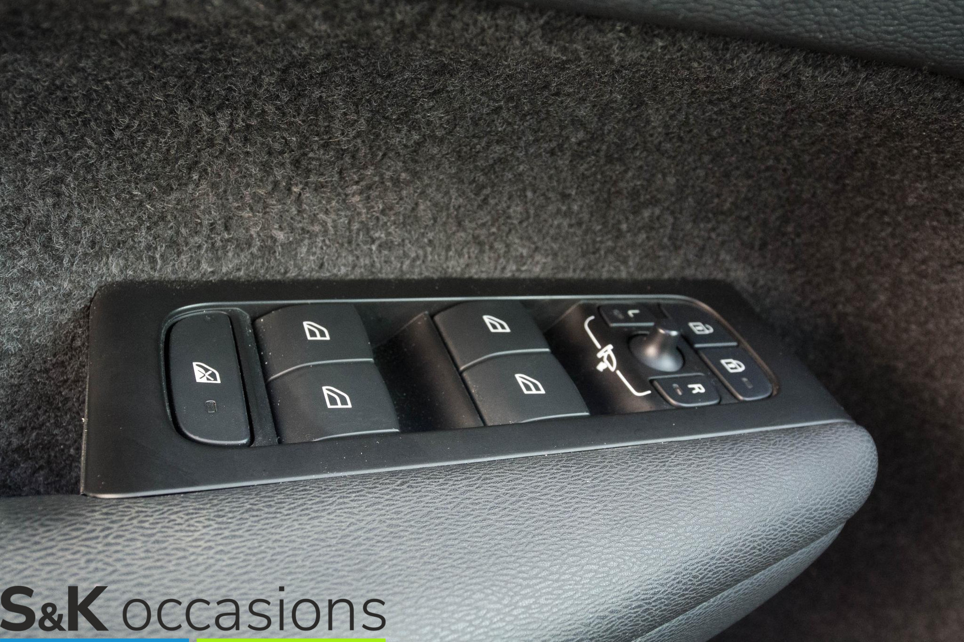 
Volvo XC40 1.5 T4 Recharge Navi Stoel/stuurverwarming vol									