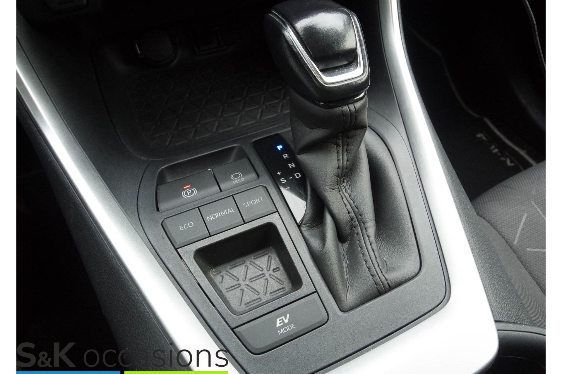 
Toyota RAV4 2.5 Hybrid 10 Jaar Toyota garantie vol									