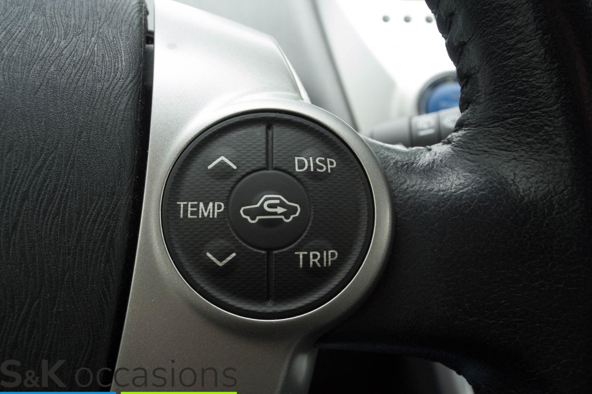 
								Toyota Prius Wagon 1.8 Aspiration PANO HeadUP vol									