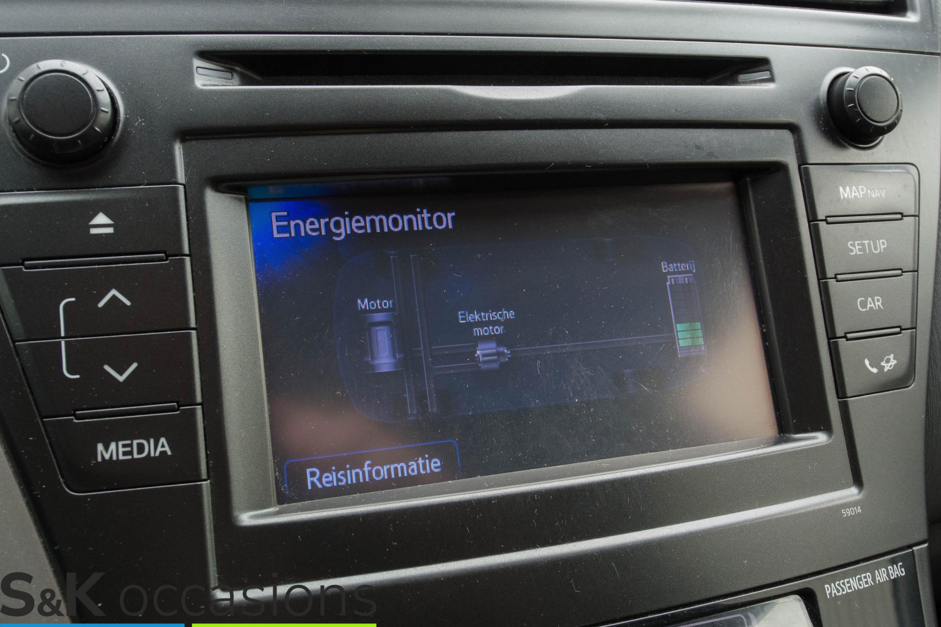
								Toyota Prius Wagon 1.8 Aspiration PANO HeadUP vol									