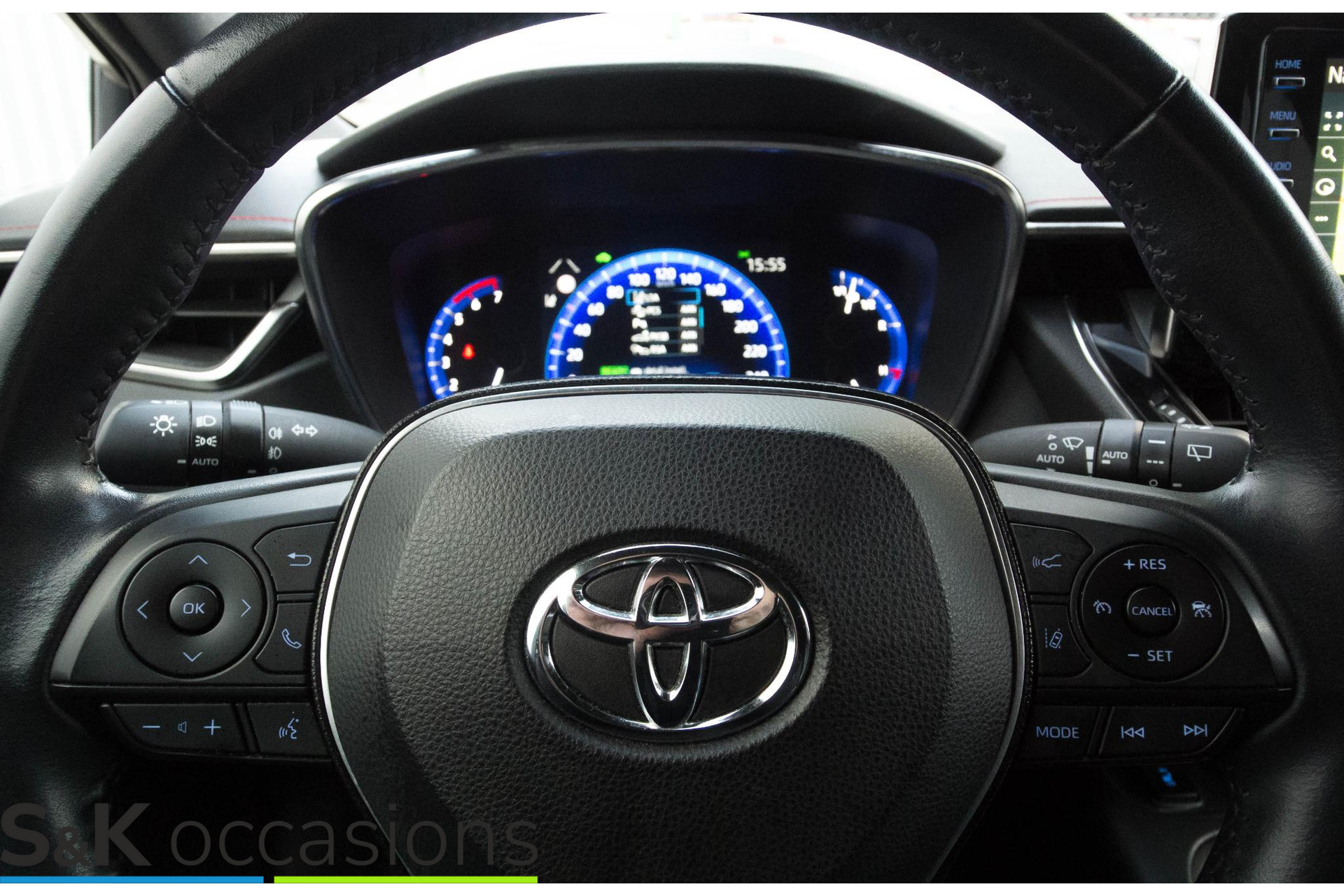 
								Toyota Corolla 1.8 Hybrid 10 jaar Garantie BI-TONE vol									