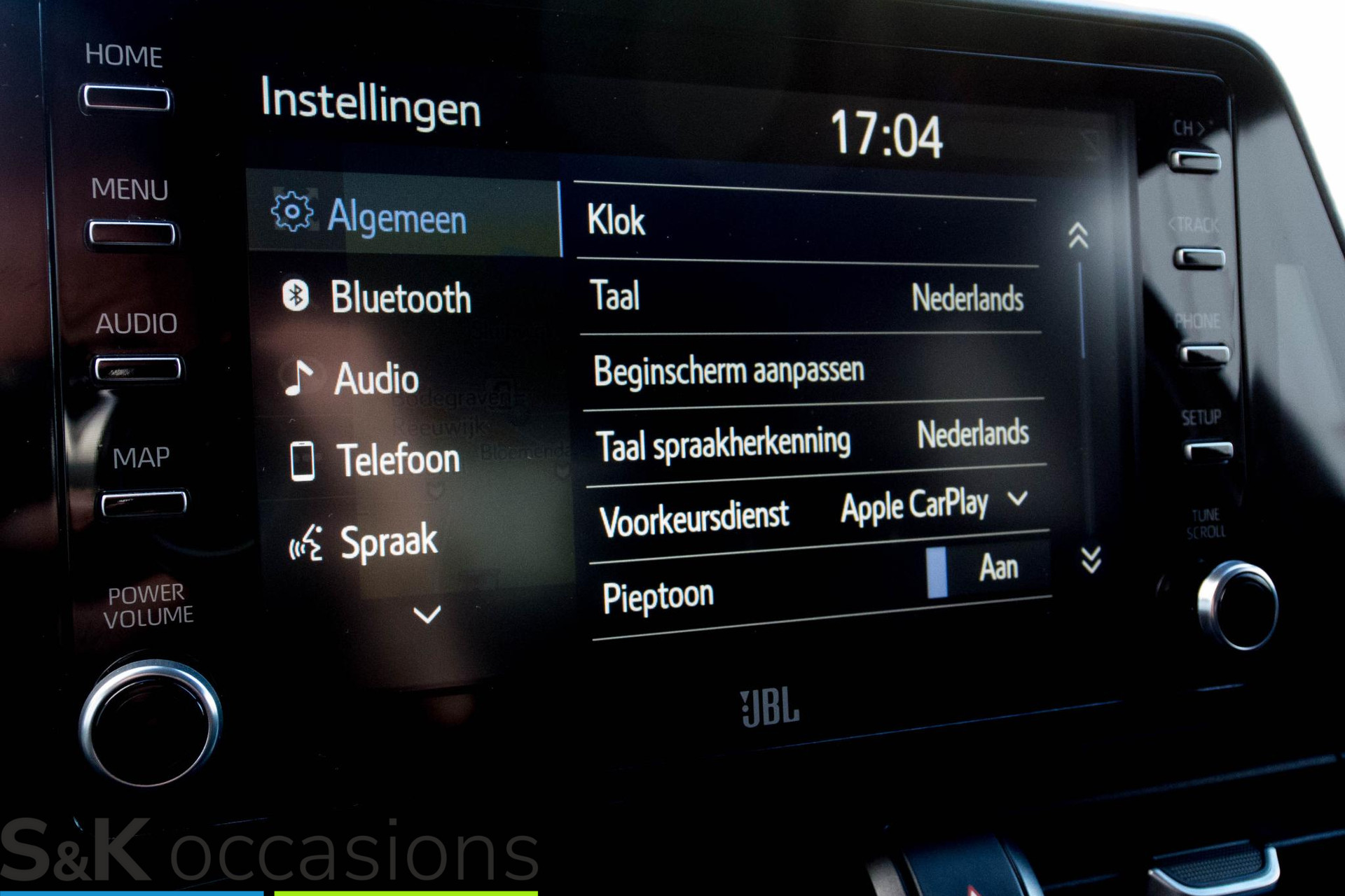 
								Toyota C-HR 1.8 Hybrid Executive BI-TONE JBLsound Leder vol									