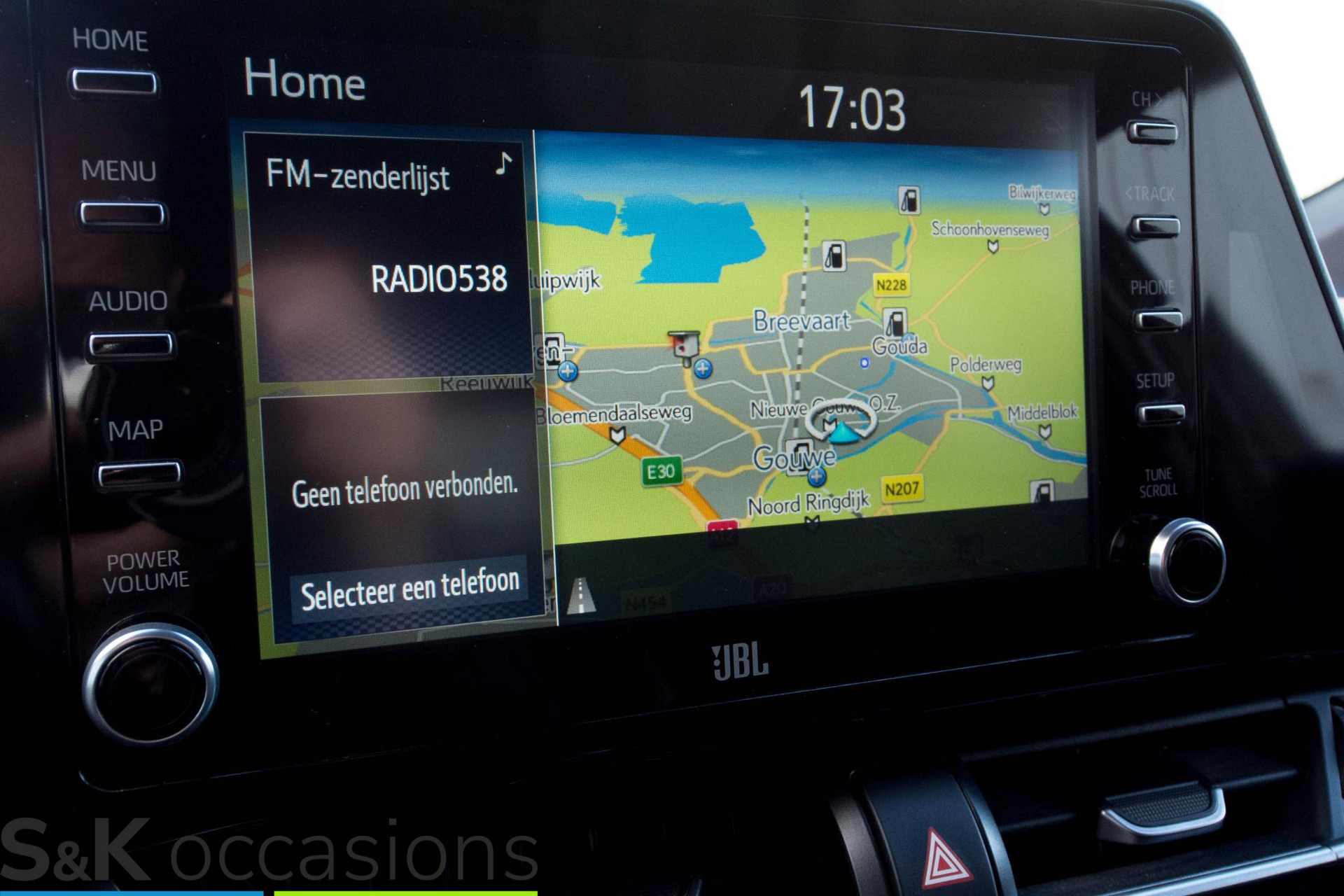 
								Toyota C-HR 1.8 Hybrid Executive BI-TONE JBLsound Leder vol									