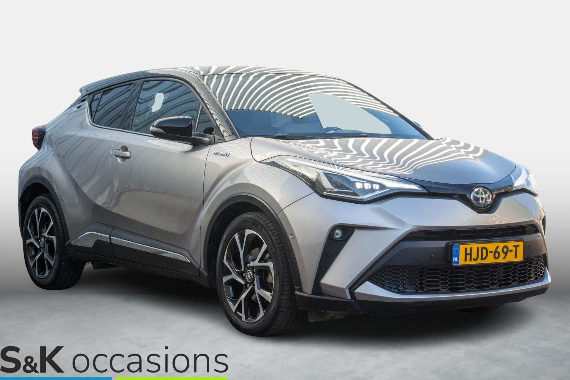 
								Toyota C-HR 1.8 Hybrid Executive BI-TONE JBLsound Leder vol									