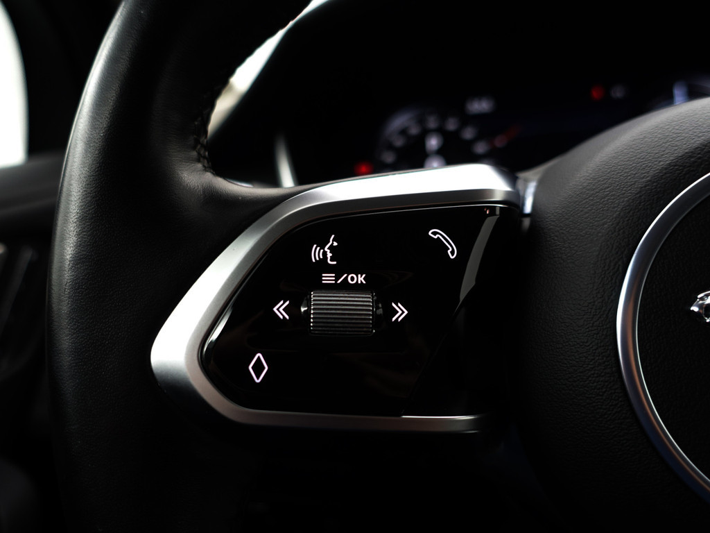 
Jaguar I-PACE EV400 SE 90 kWh Aut- Stuur/Stoelverwarming, Meridian Audio, Memory, Carplay vol									