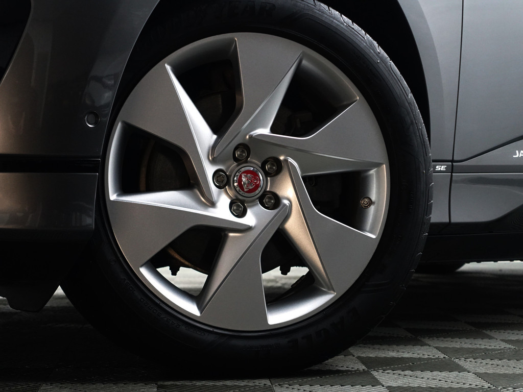 
Jaguar I-PACE EV400 SE 90 kWh Aut- Stuur/Stoelverwarming, Meridian Audio, Memory, Carplay vol									