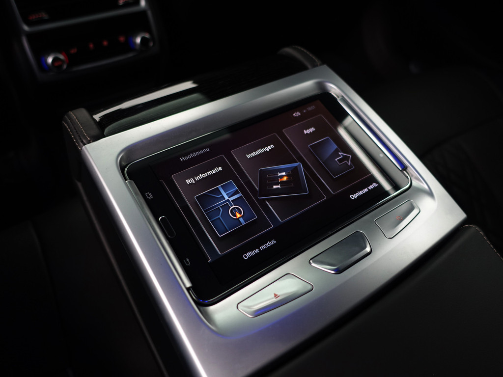 
BMW 7 Serie 740e iPerformance High Executive Soft close, Entertainment package, Harman Kardon, Schuifdak, Stoelventilatie vol									