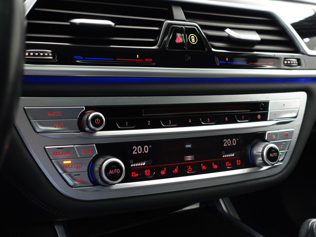 
BMW 7 Serie 740e iPerformance High Executive Soft close, Entertainment package, Harman Kardon, Schuifdak, Stoelventilatie vol									