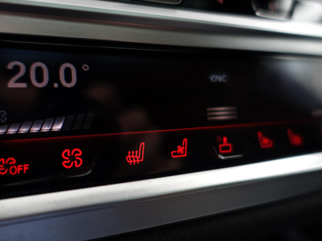 
BMW 7 Serie 740e iPerformance High Executive Soft close, Entertainment package, Harman Kardon, Schuifdak, Stoelventilatie vol									