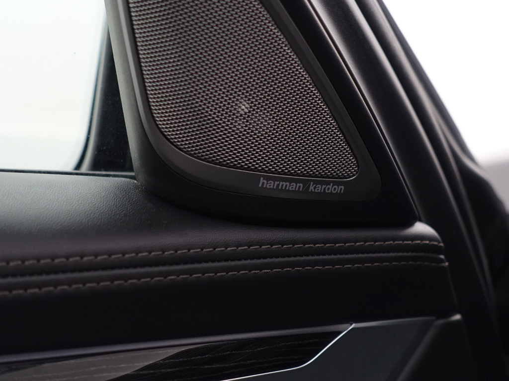 
BMW 7 Serie 740e iPerformance High Executive Soft close, Entertainment package, Harman Kardon, Schuifdak, Stoelventilatie vol									