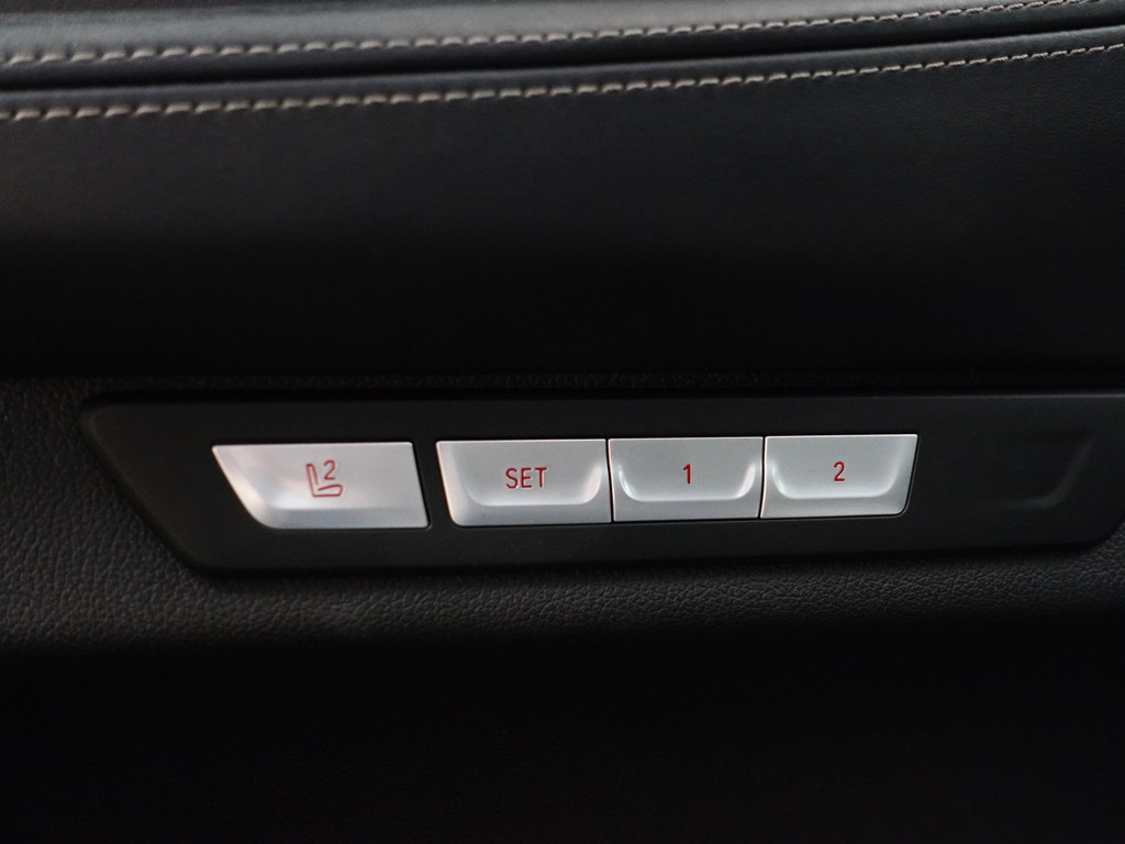 
BMW 7 Serie 740e iPerformance High Executive Soft close, Entertainment package, Harman Kardon, Schuifdak, Stoelventilatie vol									