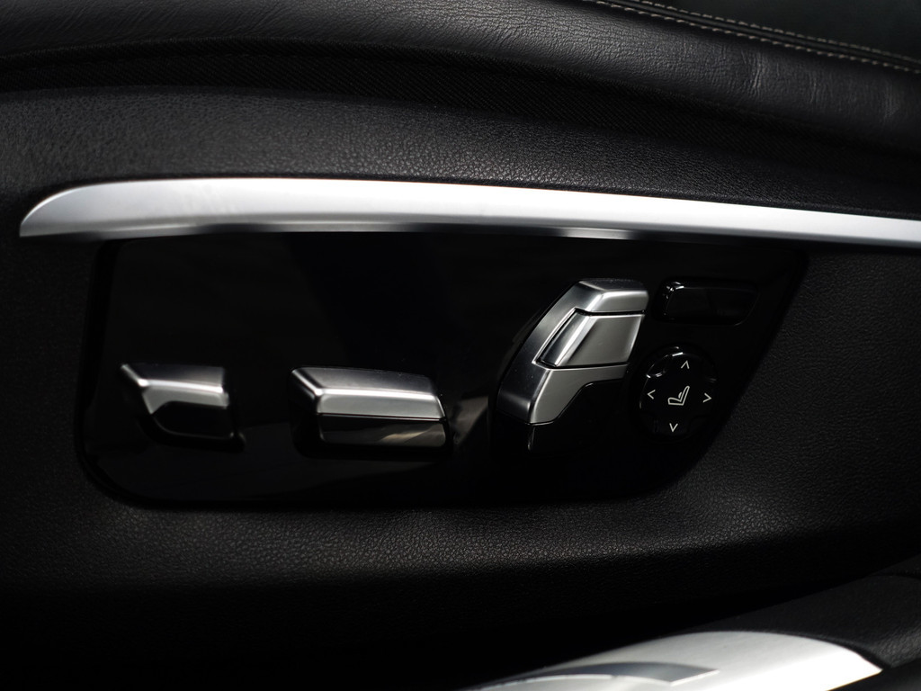 
BMW 7 Serie 740e iPerformance High Executive Soft close, Entertainment package, Harman Kardon, Schuifdak, Stoelventilatie vol									