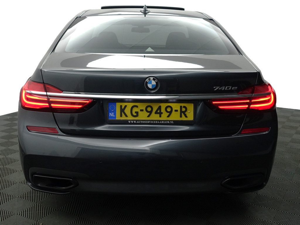 
BMW 7 Serie 740e iPerformance High Executive Soft close, Entertainment package, Harman Kardon, Schuifdak, Stoelventilatie vol									