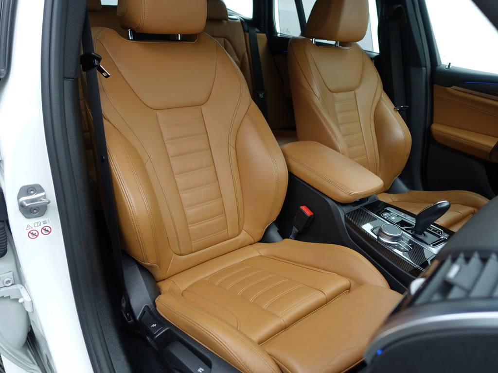 
BMW X3 xDrive30e eDrive M Sport Edition Aut- Carbonafwerking, Sfeerverlichting, Panoramadak, Standkachel, Individual Sport Leder vol									