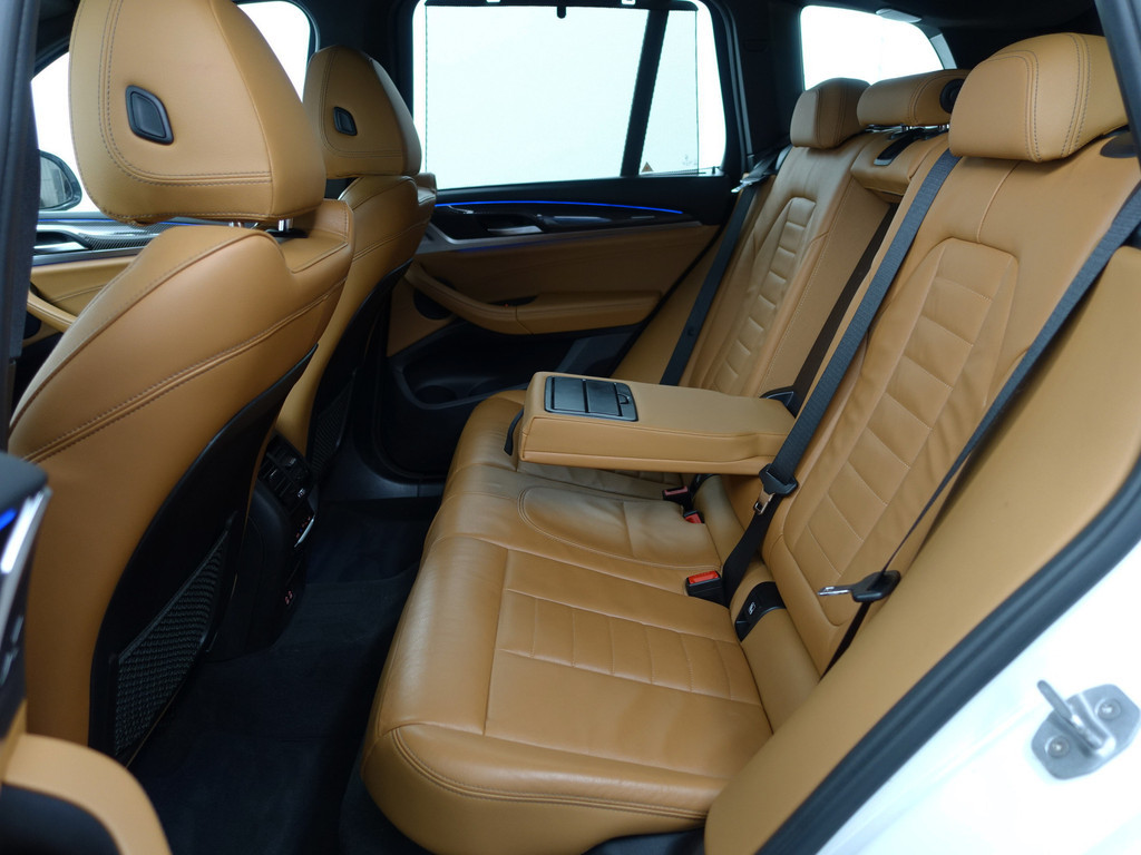 
BMW X3 xDrive30e eDrive M Sport Edition Aut- Carbonafwerking, Sfeerverlichting, Panoramadak, Standkachel, Individual Sport Leder vol									